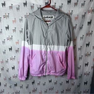 Garage size Large (juniors) Gray, pink, and white windbreaker